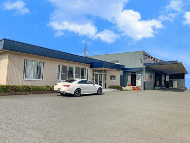 山口市の企業様シリコン塗料で外壁・屋根塗装工事/綺麗に仕上がりました♪